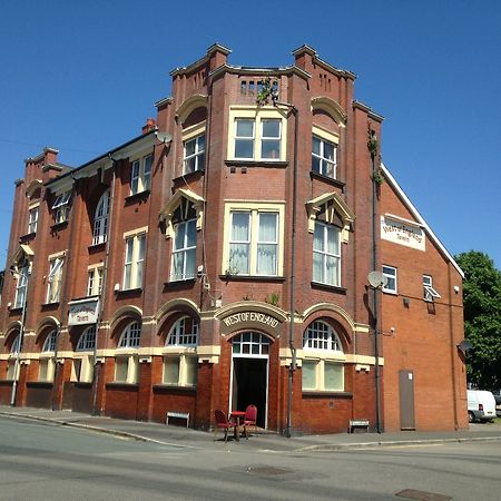 The West Of England Tavern Нюпорт Екстериор снимка