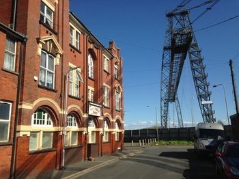 The West Of England Tavern Нюпорт Екстериор снимка